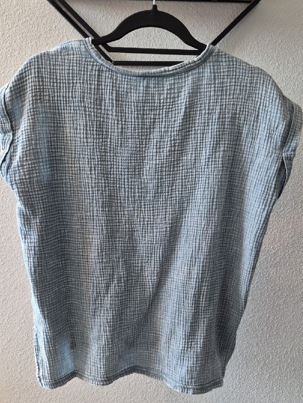 Zenana Outfitters Light Blue Crinkle Short Sleeve Tee - Picture 6 of 8